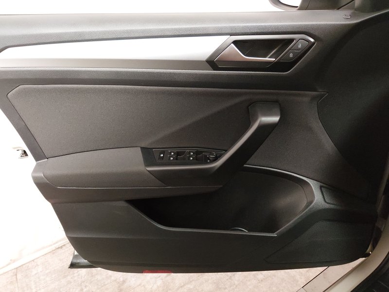 Volkswagen T-Roc 2.0 TDI automatik Life • ACC • LED — 5