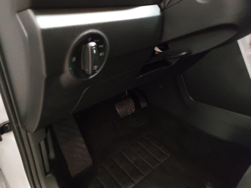 Volkswagen T-Roc 2.0 TDI automatik Life • ACC • LED — 7