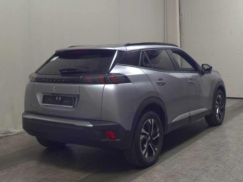 Peugeot e-2008 Allure • Full LED — 4