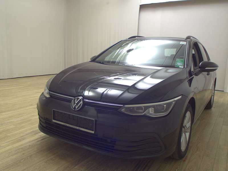 Volkswagen Golf 8 Variant 2.0 TDI automatik • ACC • LED — 2