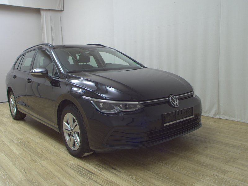 Volkswagen Golf 8 Variant 2.0 TDI automatik • ACC • LED — 3