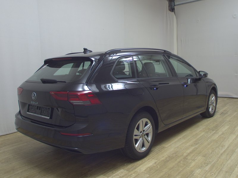 Volkswagen Golf 8 Variant 2.0 TDI automatik • ACC • LED — 4