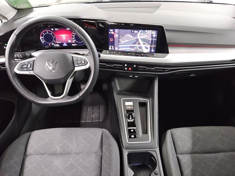 Volkswagen Golf 8 Variant 2.0 TDI automatik • ACC • LED — 5
