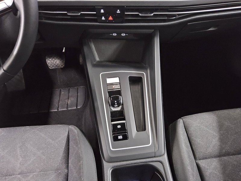 Volkswagen Golf 8 Variant 2.0 TDI automatik • ACC • LED — 6