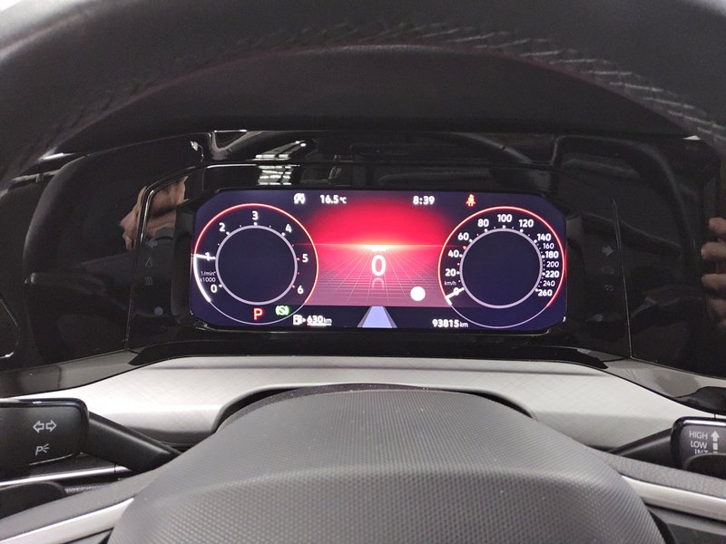 Volkswagen Golf 8 Variant 2.0 TDI automatik • ACC • LED — 8