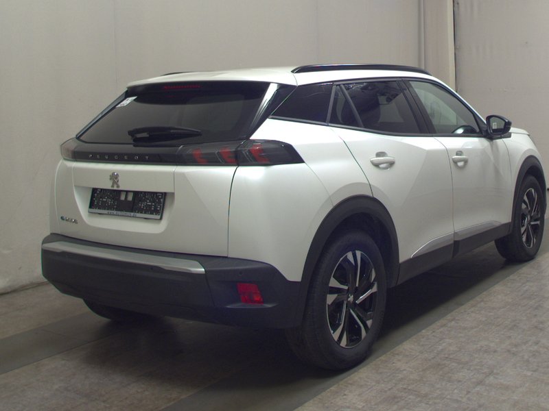 Peugeot 2008 Allure • Full LED — 4