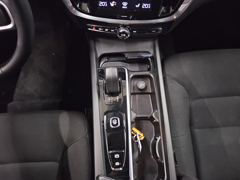Volvo V60 B3 automatik Momentum • ACC • Full LED — 6