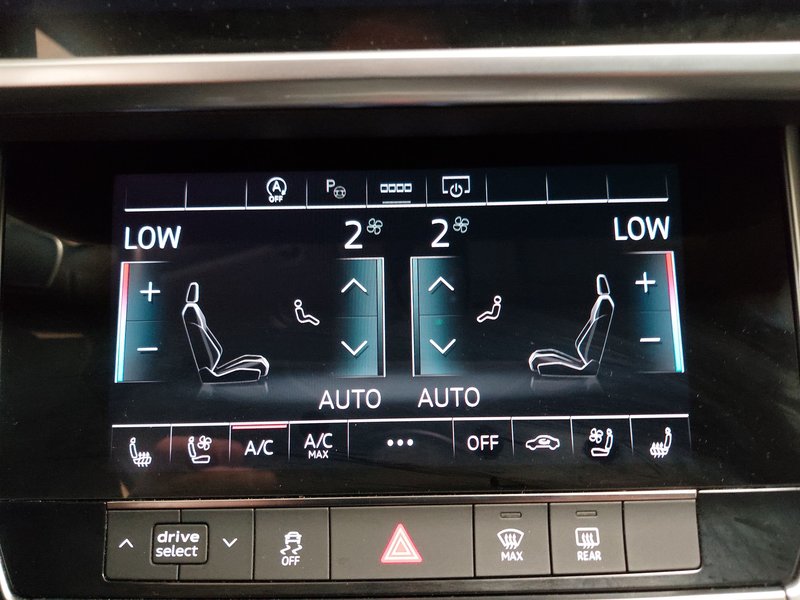 Audi A6 Avant 40 TDI automatik • ACC • koža — 18