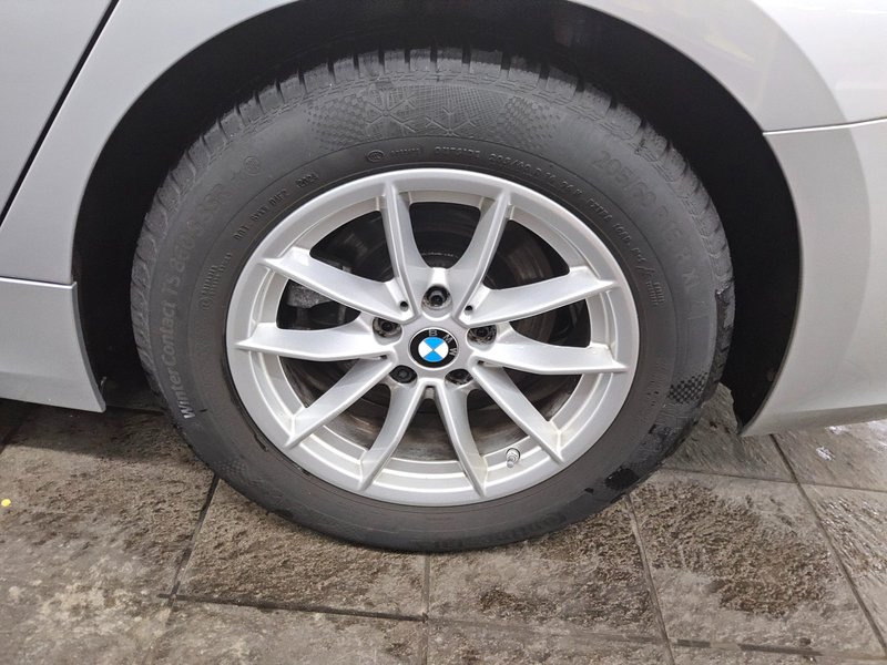 BMW 318d Touring Advantage • LED • digitalni instrumenti — 11