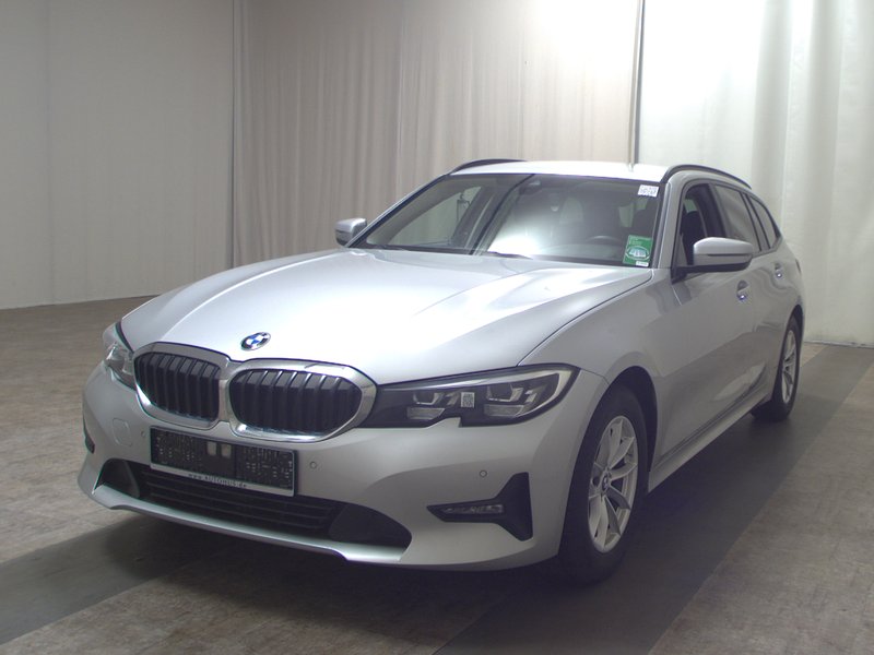BMW 318d Touring Advantage • LED • digitalni instrumenti — 2