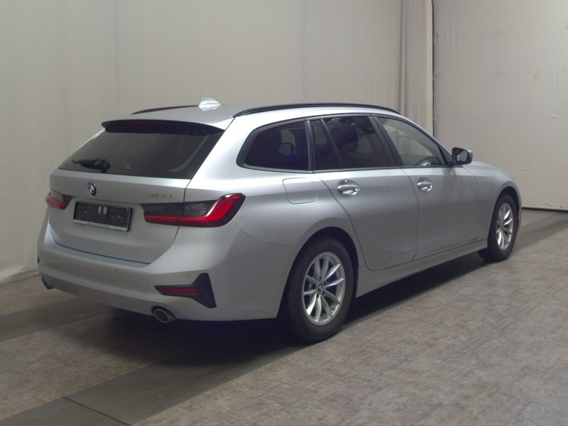 BMW 318d Touring Advantage • LED • digitalni instrumenti — 4