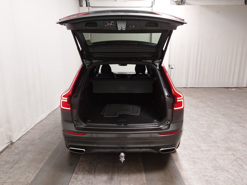 Volvo XC60 B4 D R-Design automatik • AHK • el. peta vrata — 15