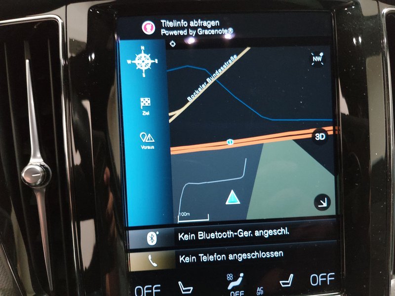 Volvo XC60 B4 D R-Design automatik • AHK • el. peta vrata — 17