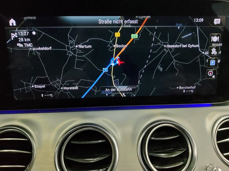 Mercedes-Benz E 300 de 4MATIC karavan automatik AMG Line • ACC • LED — 7