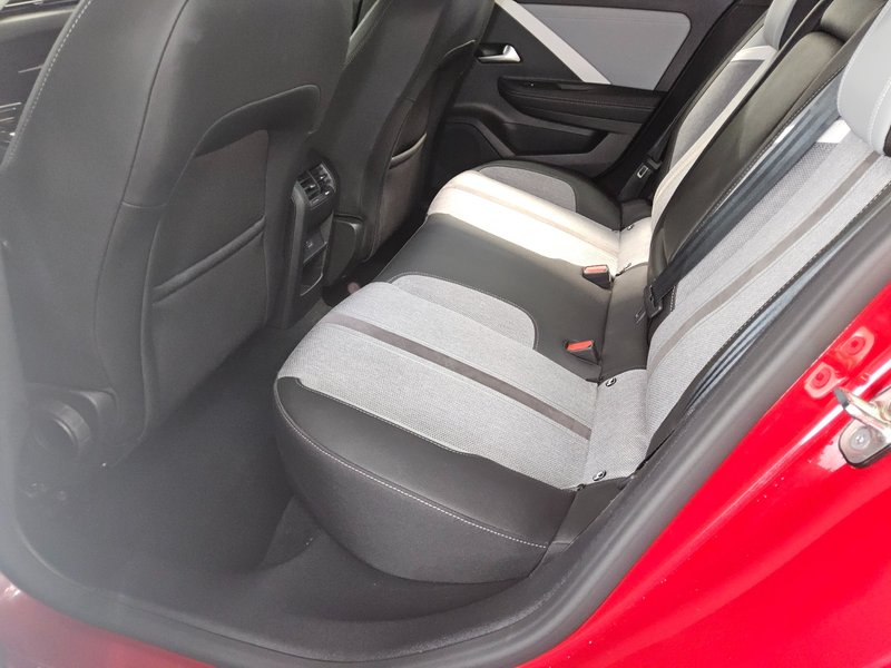 Opel Astra 1.5 D automatik Elegance • LED • digitalni instrumenti — 13
