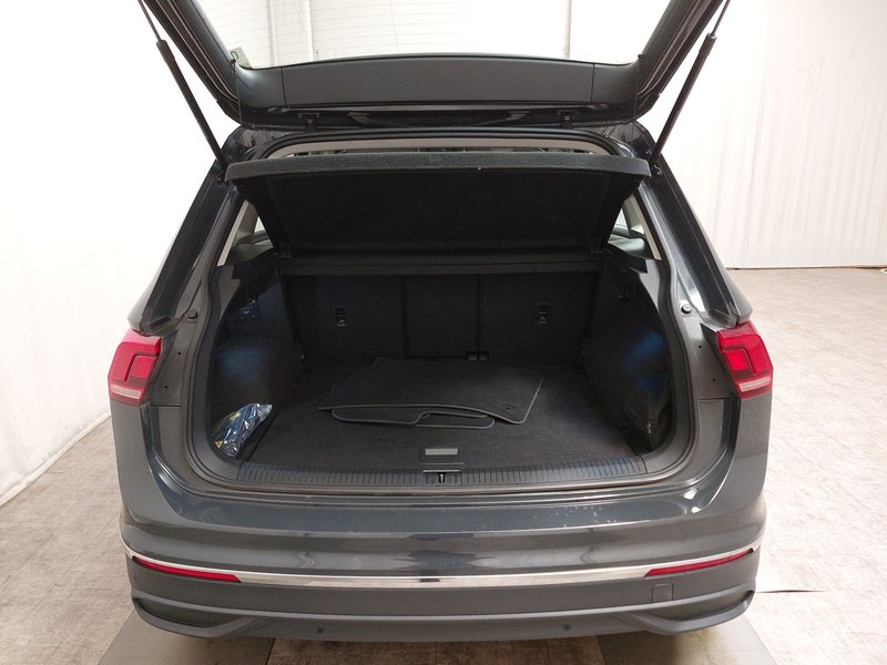 Volkswagen Tiguan 2.0 TDI • ACC • bežično punjenje — 15