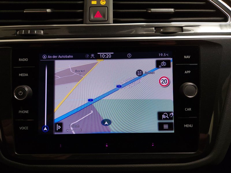 Volkswagen Tiguan 2.0 TDI • ACC • bežično punjenje — 17