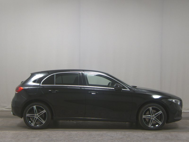 Mercedes-Benz A 250 e automatik Progressive • LED • digitalni instrumenti