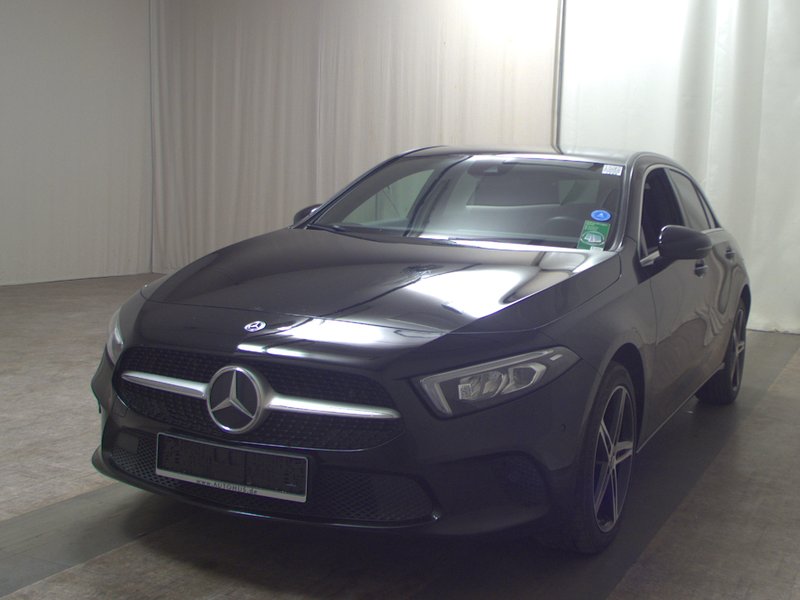 Mercedes-Benz A 250 e automatik Progressive • LED • digitalni instrumenti — 2