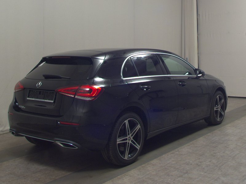 Mercedes-Benz A 250 e automatik Progressive • LED • digitalni instrumenti — 4