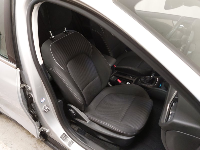 Ford Focus Turnier 1.0 EcoBoost Titanium • Full LED • navigacija — 10