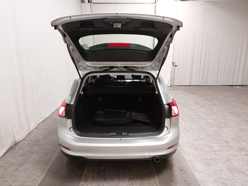 Ford Focus Turnier 1.0 EcoBoost Titanium • Full LED • navigacija — 16