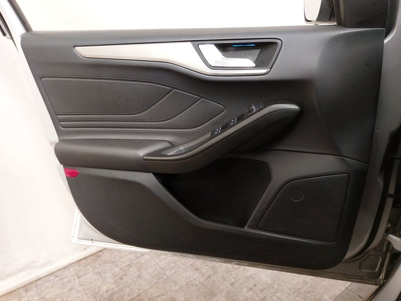 Ford Focus Turnier 1.0 EcoBoost Titanium • Full LED • navigacija — 5