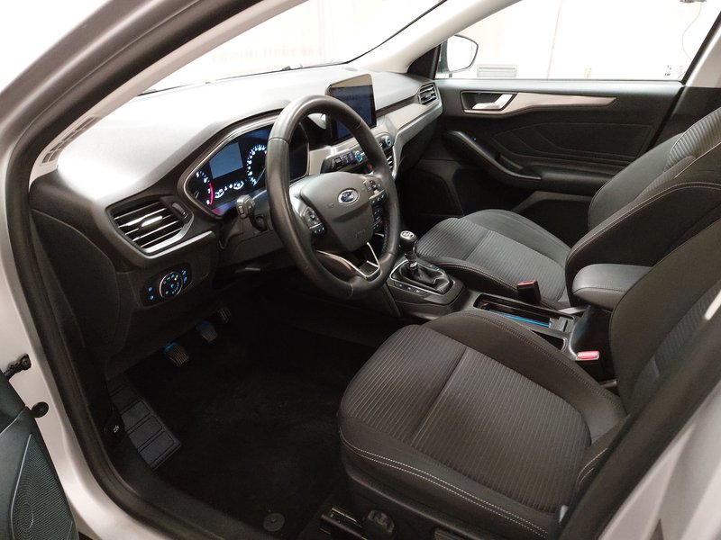 Ford Focus Turnier 1.0 EcoBoost Titanium • Full LED • navigacija — 6