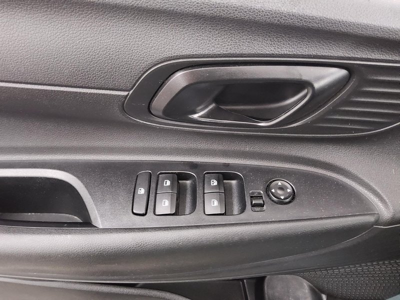 Hyundai i20 1.0 T-GDI automatik Trend • bežično punjenje • digitalni instrumenti — 10