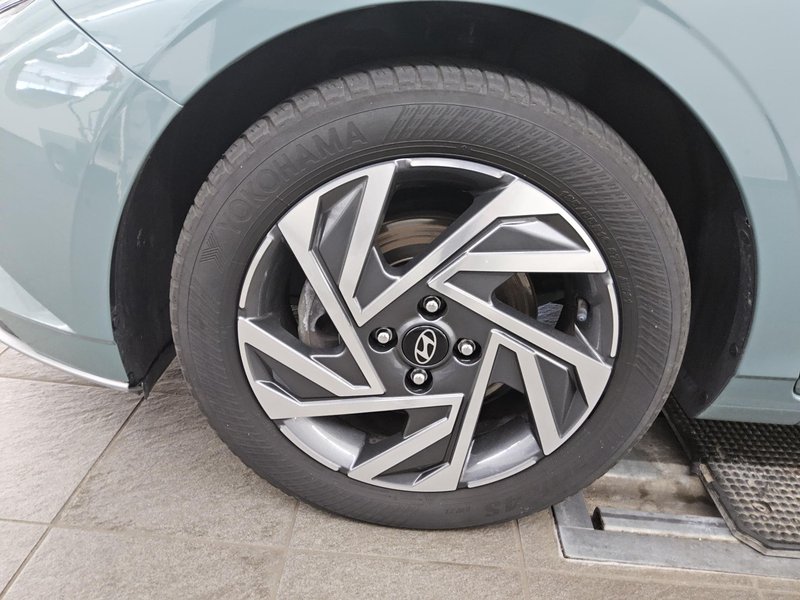 Hyundai i20 1.0 T-GDI automatik Trend • bežično punjenje • digitalni instrumenti — 11