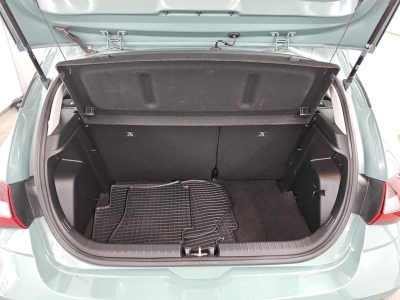 Hyundai i20 1.0 T-GDI automatik Trend • bežično punjenje • digitalni instrumenti — 12