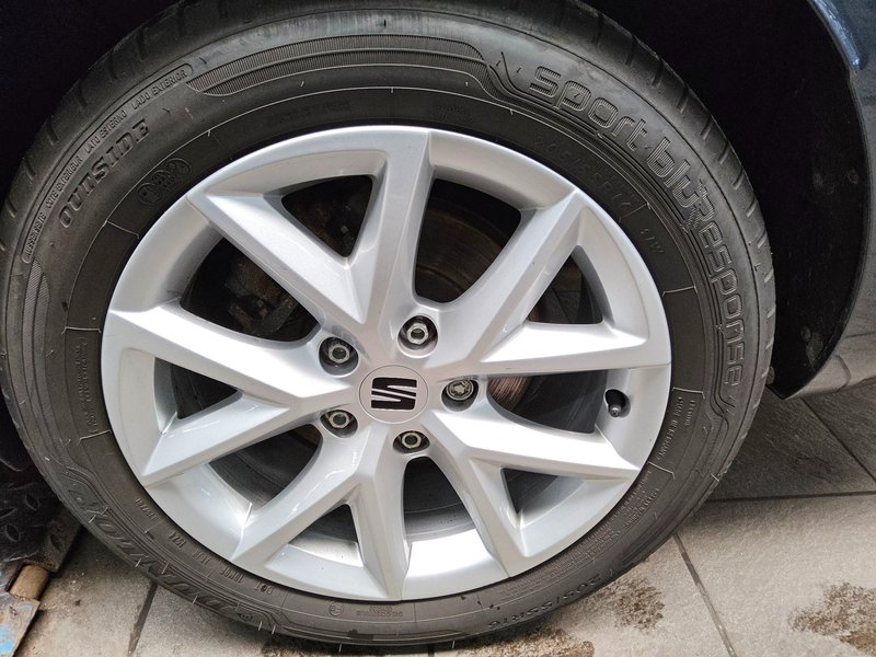 SEAT Leon Sportstourer 2.0 TDI automatik Style • Full LED — 11