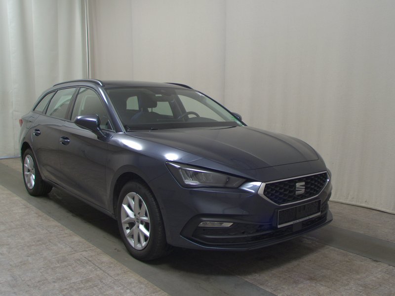 SEAT Leon Sportstourer 2.0 TDI automatik Style • Full LED — 3