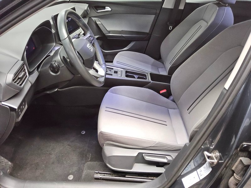 SEAT Leon Sportstourer 2.0 TDI automatik Style • Full LED — 9