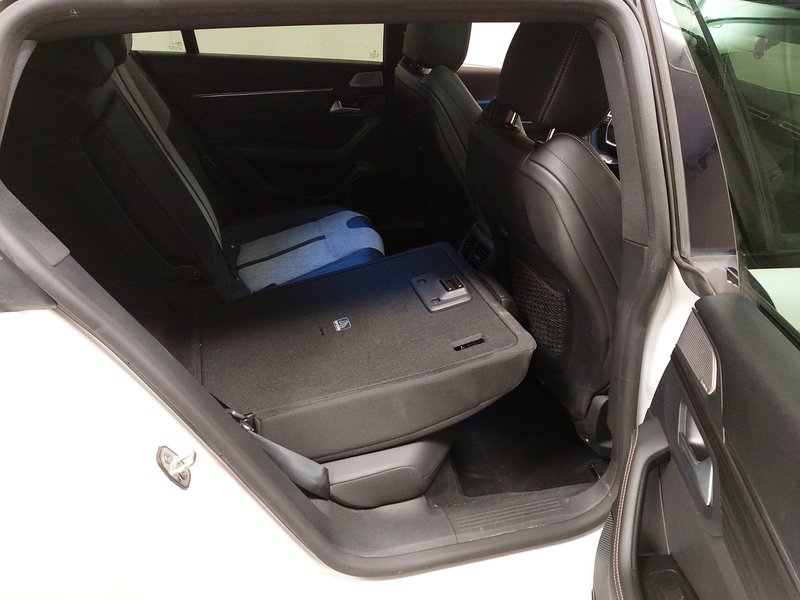 Peugeot 508 Hybrid 225 GT-Line automatik • ACC • 360° kamera — 11