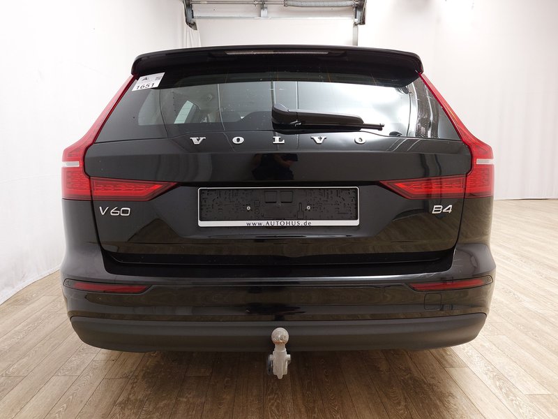 Volvo V60 B4 D Core automatik • AHK • el. peta vrata — 14