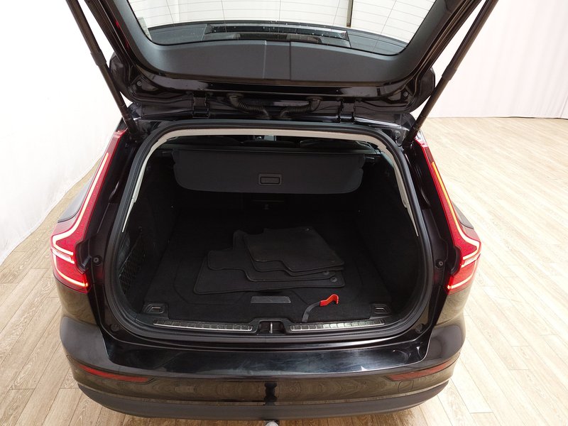 Volvo V60 B4 D Core automatik • AHK • el. peta vrata — 16