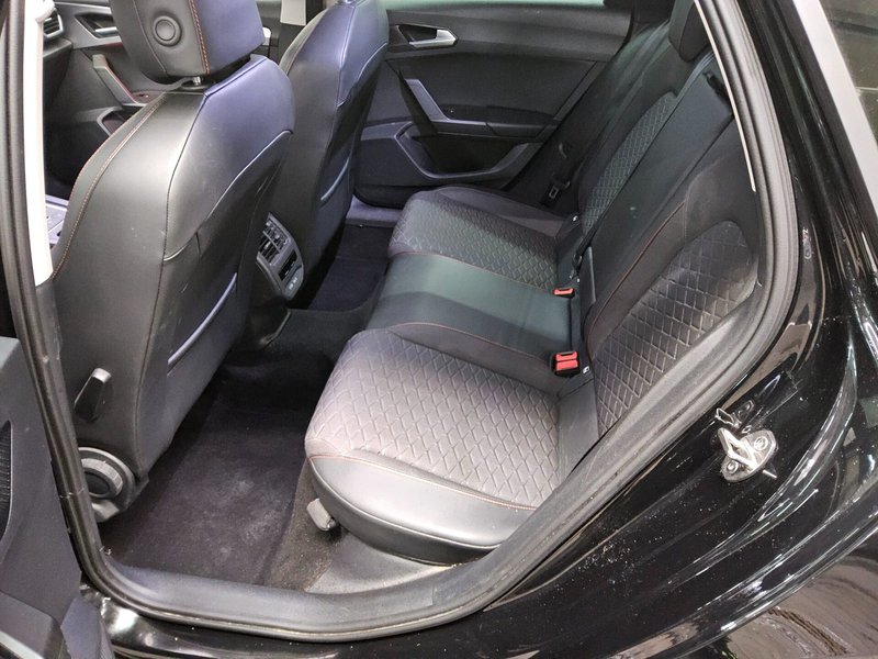 SEAT Leon Sportstourer 2.0 TDI FR-Line automatik • LED • digitalni instrumenti — 13