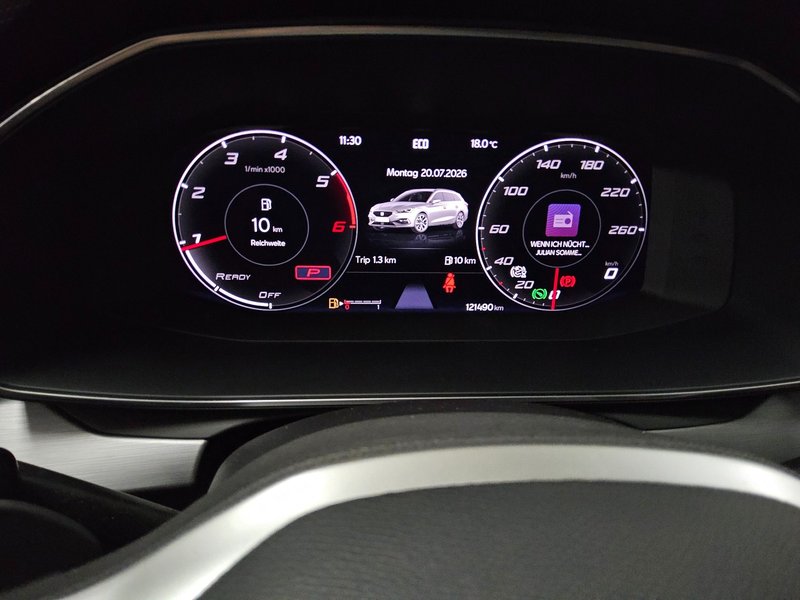 SEAT Leon Sportstourer 2.0 TDI FR-Line automatik • LED • digitalni instrumenti — 8