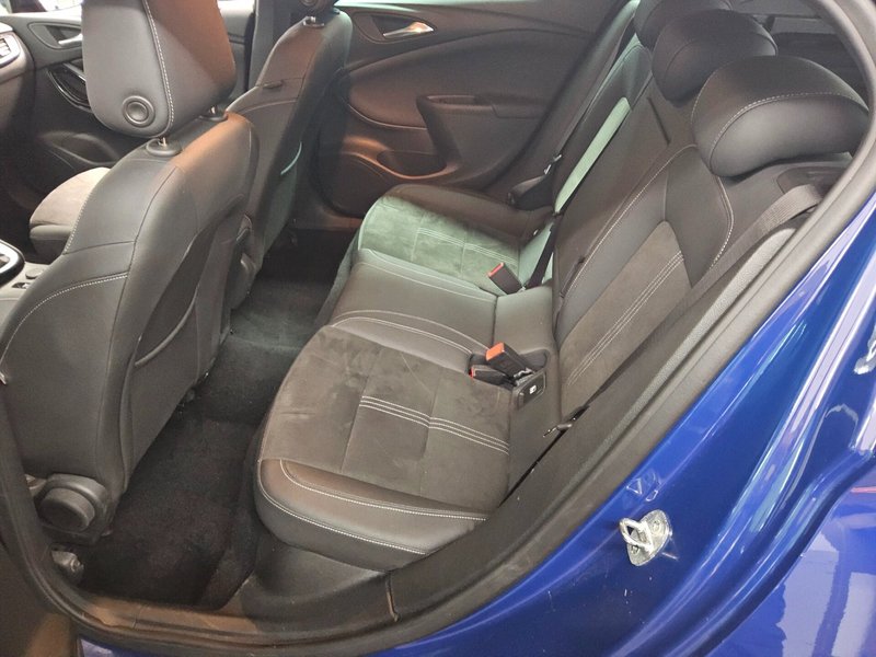 Opel Astra 1.5 D automatik Elegance • AHK — 13