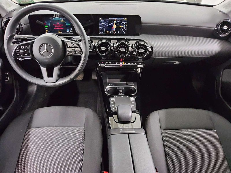 Mercedes-Benz A 250 e automatik • LED • digitalni instrumenti — 5