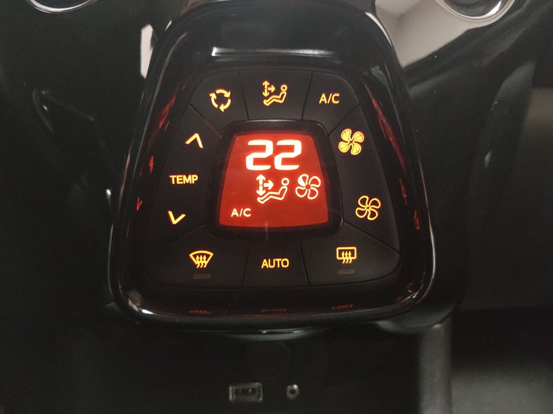 Citroën C1 1.0 Feel • kamera • klima — 15