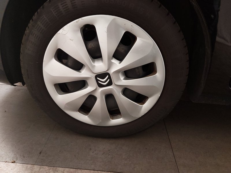 Citroën C1 1.0 Feel • kamera • klima — 8