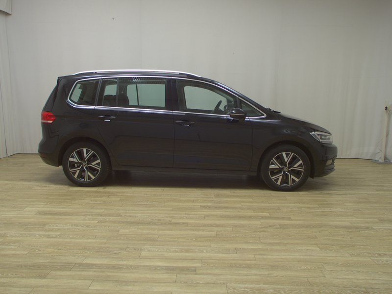 Volkswagen Touran 2.0 TDI automatik Highline • ACC • električna peta vrata