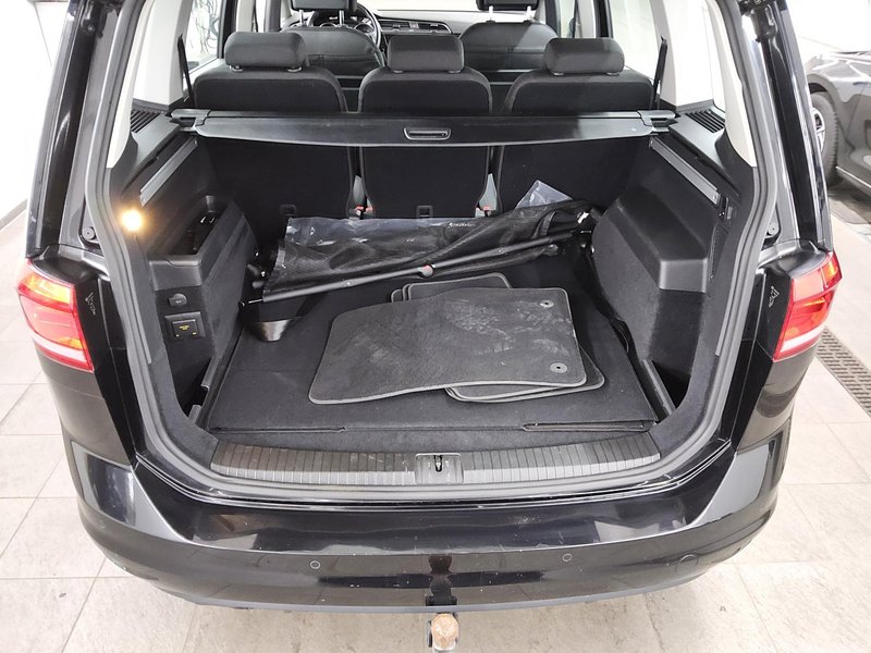Volkswagen Touran 2.0 TDI automatik Highline • ACC • električna peta vrata — 11