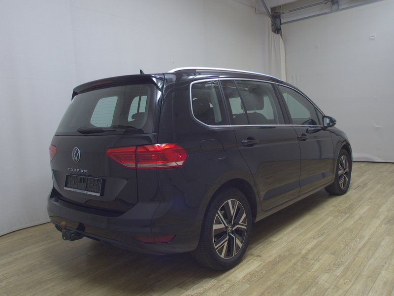 Volkswagen Touran 2.0 TDI automatik Highline • ACC • električna peta vrata — 4