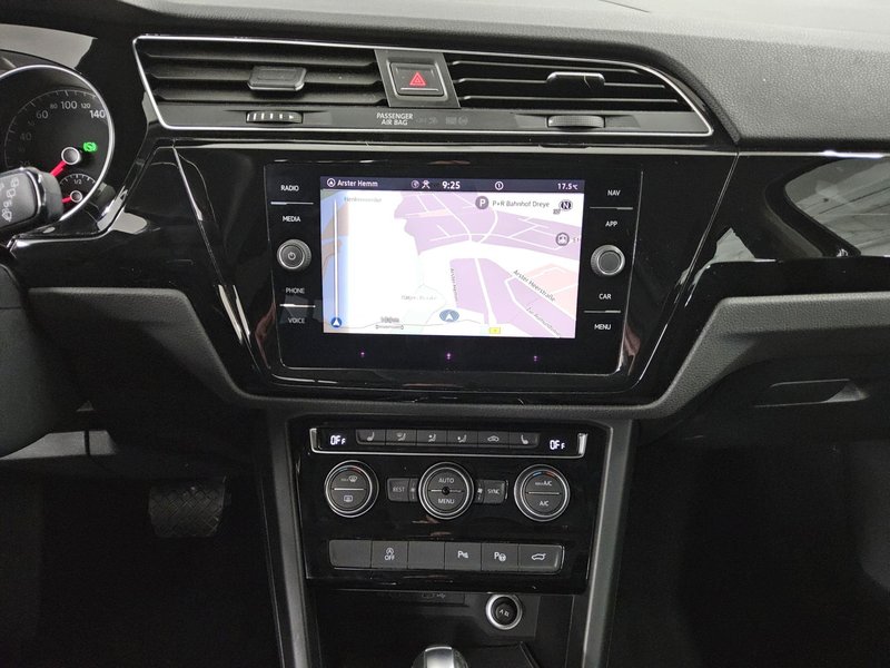 Volkswagen Touran 2.0 TDI automatik Highline • ACC • električna peta vrata — 7