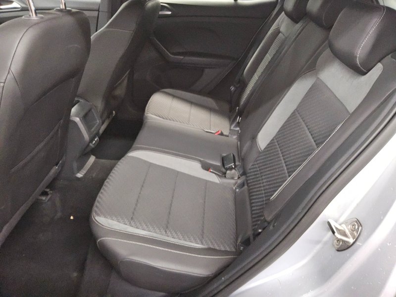 Volkswagen T-Cross 1.5 TSI automatik R-Line • ACC • digitalni instrumenti — 13
