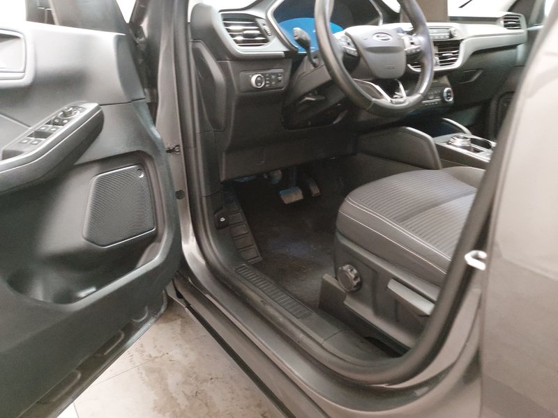 Ford Kuga 2.0 EcoBlue automatik Titanium • AHK • Full LED — 7