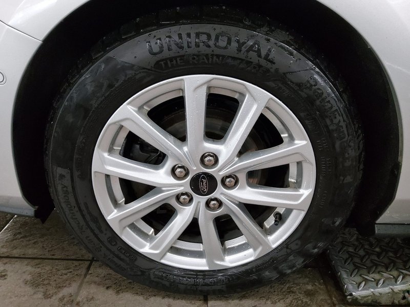 Ford Focus Turnier 1.5 EcoBlue automatik Cool&Connect • ACC • LED — 10